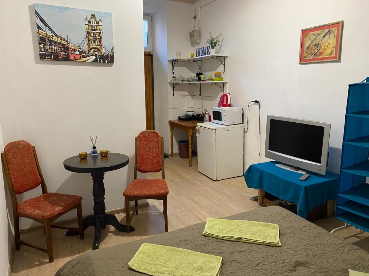 Ferienwohnung Close By Ploscha Rynok Lemberg Exterior foto